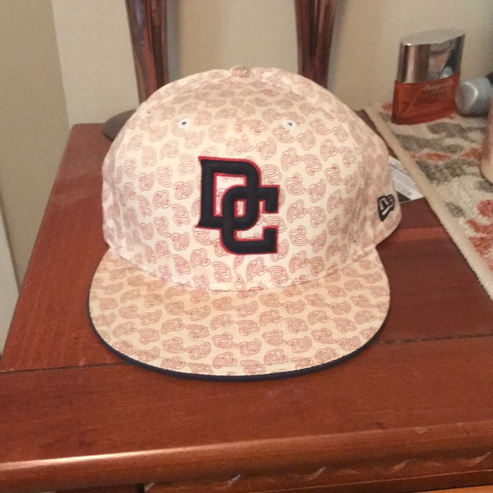 Unique Washington Nationals fitted 7 1/2